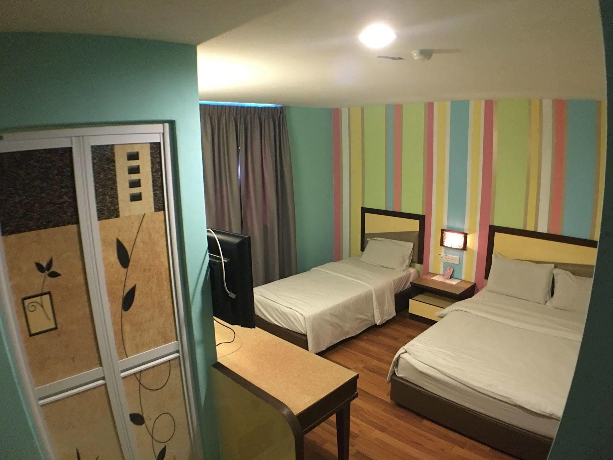Hotel Weilia Malacca Екстериор снимка
