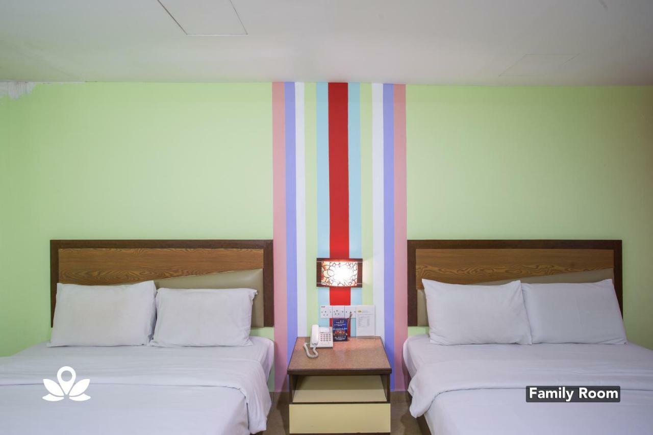 Hotel Weilia Malacca Екстериор снимка
