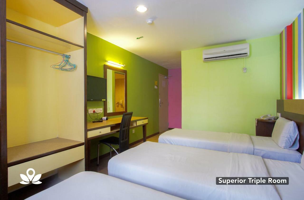 Hotel Weilia Malacca Екстериор снимка
